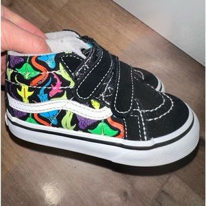 Sea life neon vans